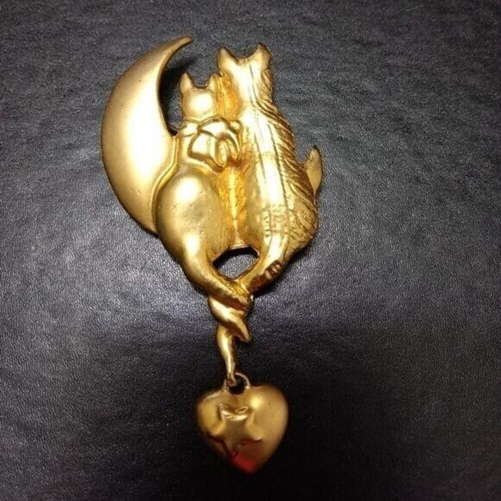 AJC gold tone kitty cat brooch